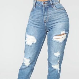 Distressed high waisted pants. New. Size 5